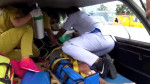 Водитель грузовика вылетел из кабины во время аварии в Тайланде (Видео) 1
