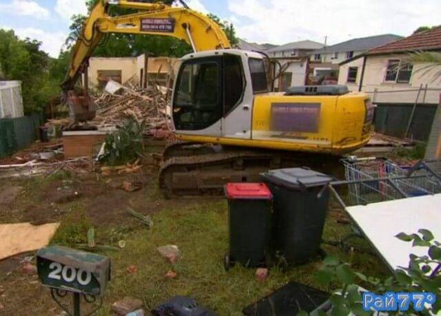 Австралийские строители ошиблись адресом и снесли не тот дом (Видео)