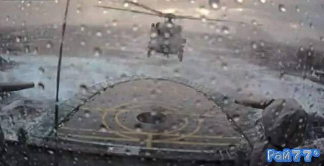 Датский пилот во время сильного шторма посадил вертолёт на военный корабль. (Видео)