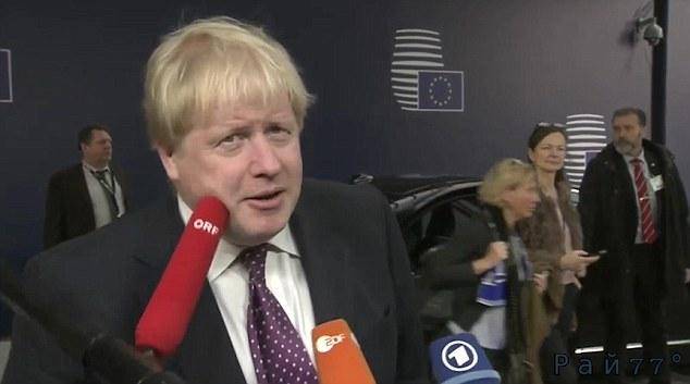 Борис Джонсон, министр иностранных дел Британии попал в курьёзную ситуацию во время интервью возле штаб - квартиры ЕС в Брюсселе.