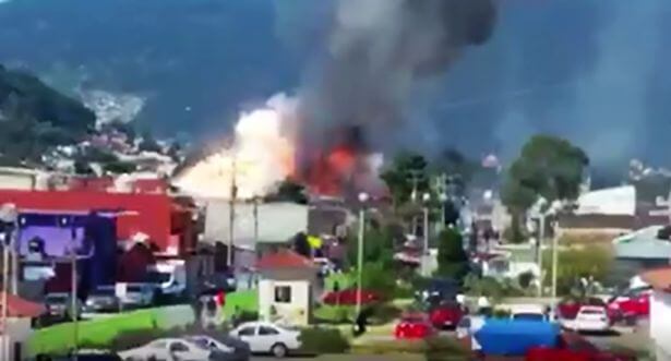 Завод фейерверков взлетел на воздух в Мексике. (Видео)