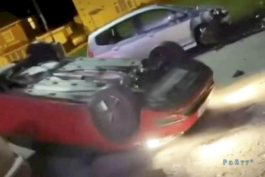 Только в Британии: пьяная автоледи на легковушке чудом не раздавила голову пешехода: видео