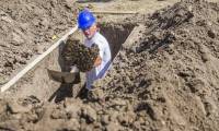 Традиционный конкурс «Grave Digging» (Sírásóversenyt) копателей могил провели в Венгрии. (Видео) 0