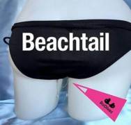 Японская компания придумала новый пляжный аксессуар для женщин - «Crotch charms» (Чарующая промежность). 5
