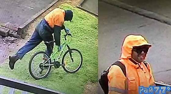Полиция Окленда объявила в розыск грабителей на велосипедах, которых повергла в бегство женщина, вооружённая метлой