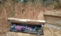 Китайские строители обнаружили гроб с хорошо сохранившимися останками древнего человека. (Видео) 2