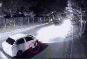 Сотрудник министерства здравоохранения протащил под автомобилем сбитого им мужчину в Таиланде - видео 1