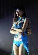 Победительница конкурса «лучшая грудь Китая» выиграла вопреки своим формам. 9