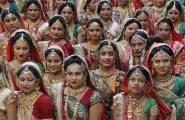 Традиционная массовая свадьба была организована в индийском штате Гуджарат. (Видео) 0