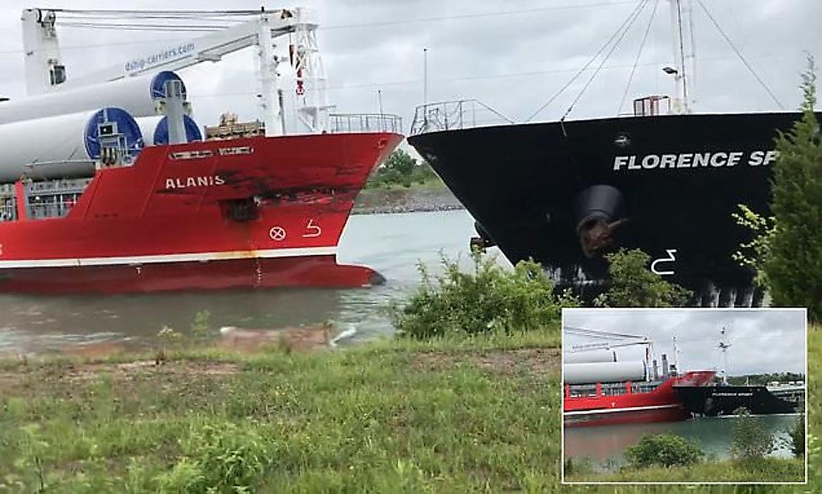 Два грузовых судна не разошлись на канадском канале