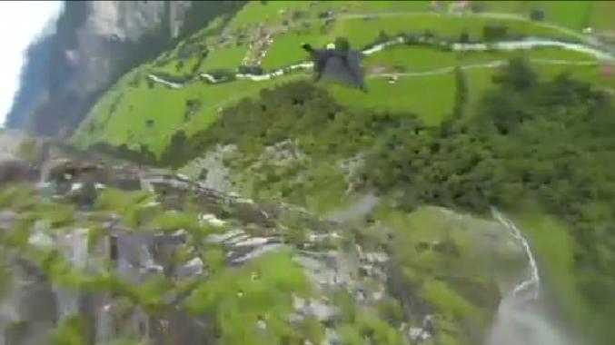 Австралийские экстремалы совершили полёты на вингсьютах в горах Норвегии. (Видео)