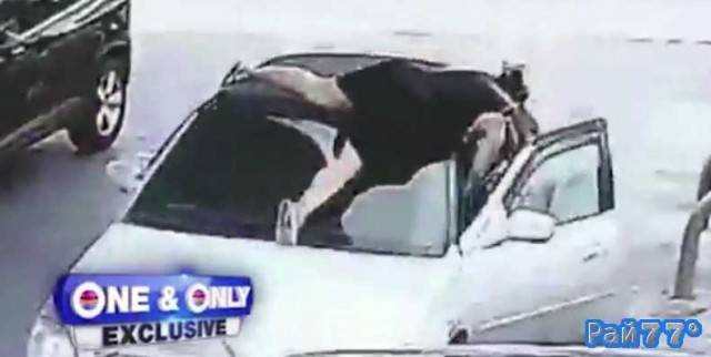 Американка совершила головокружительный «кульбит», запрыгнув на крышу автомобиля, в котором сидел грабитель, укравший у неё кошелёк на АЗС во Флориде (Видео)
