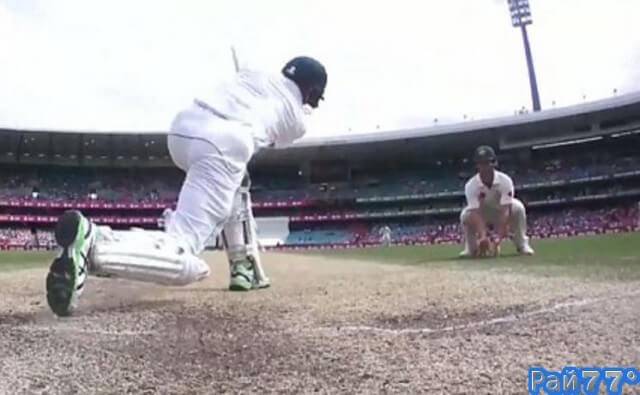Австралийский спортсмен получил сокрушительный удар в самое незащищённое место во время турнира по крикету в Сиднее. (Видео)