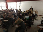 Мексиканский учитель провёл «закрытые» экзамены, заставив учеников надеть коробки на головы