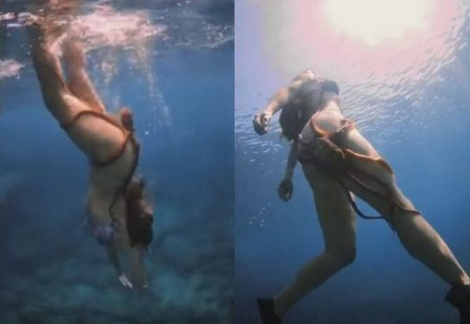 Голые Девочки Плавают Видео