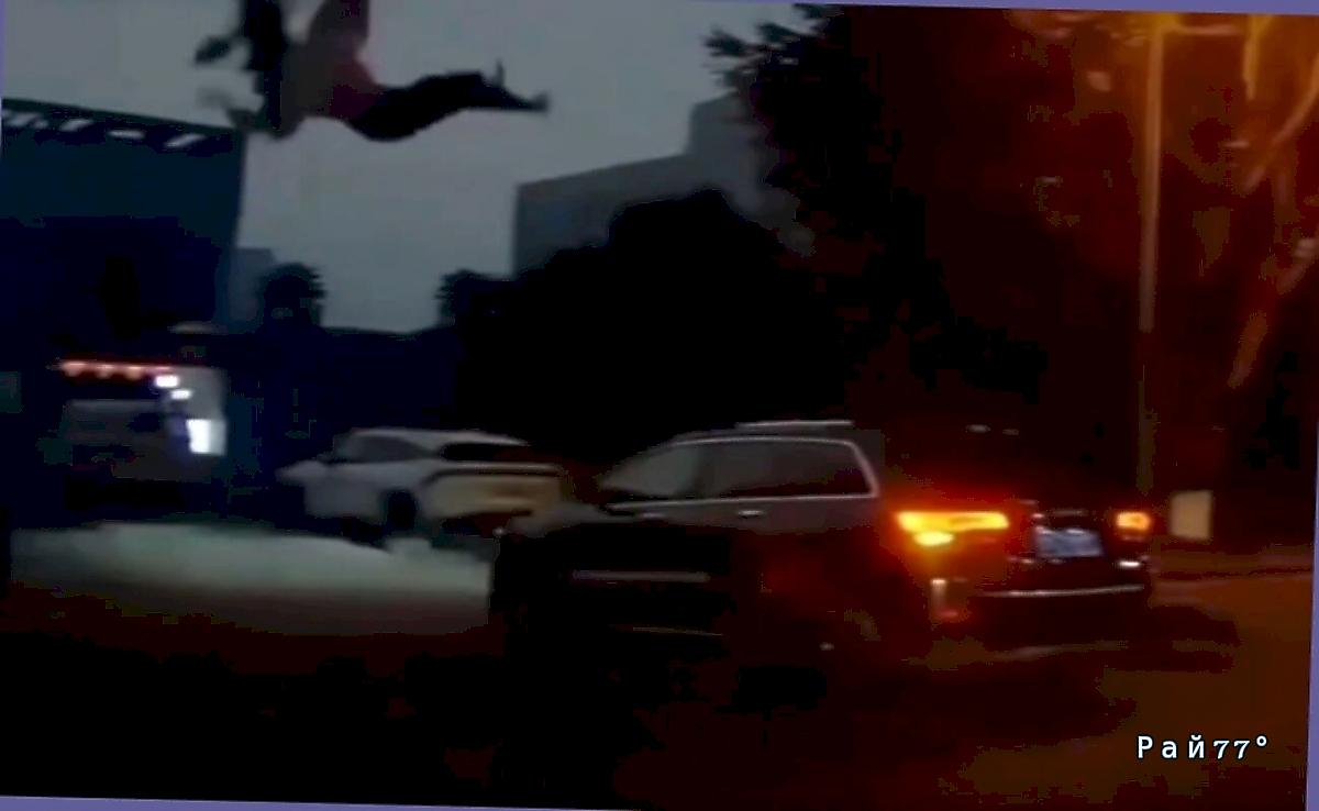 Затяжной полёт мотоциклистки попал на видео в Китае