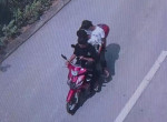 Трое юных мотоциклистов, увлечённых своими телефонами, протаранили самосвал в Китае ▶