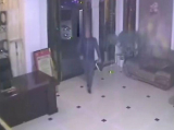 Запах ног подвёл китайского воришку, снявшего обувь перед ограблением отеля