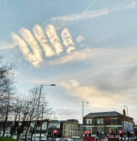 Высоко-кучевые облака, по форме напоминающие человеческую руку с шестью пальцами были сфотографированы над городом Харрогит (графство Северный Йоркшир).