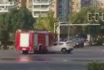 Водитель легковушки воспользовался своим правом проезда и врезался в пожарную машину в Китае (Видео)