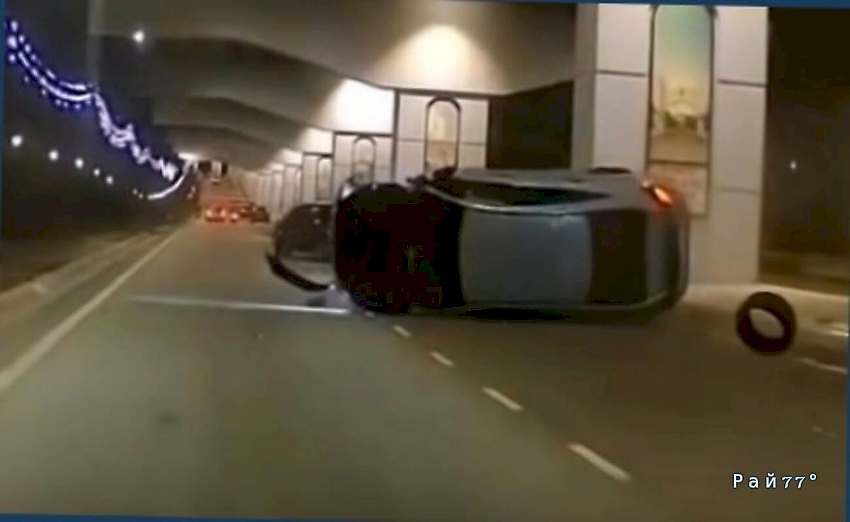 Автомобилист перемудрил и, совершая обгон, зрелищно лишился легковушки ▶️