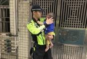 Полицейские успели поймать ребёнка, выпавшего из окна дома в Китае (Видео) 2