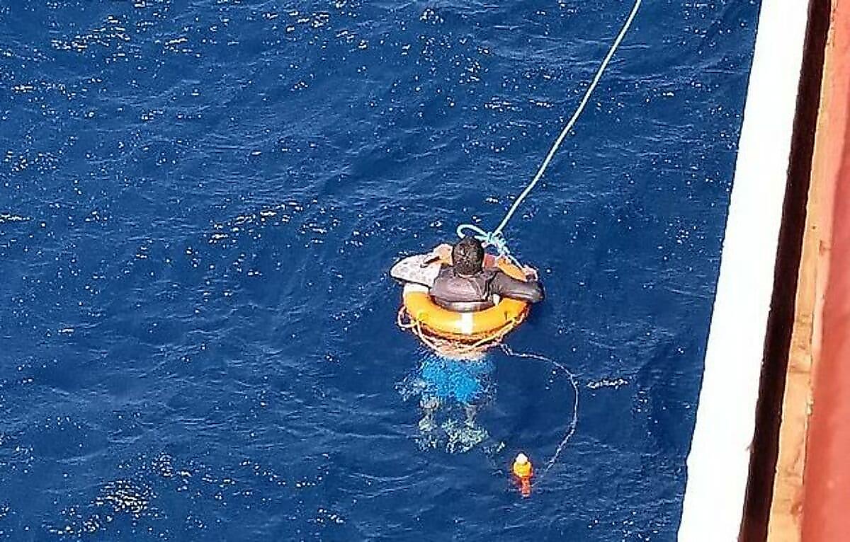 Костариканец, упавший за борт судна, выжил, проведя 48 часов в открытом море