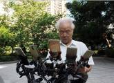 70-летний фанат Pokemon Gо проживает в Тайване (Видео) 5
