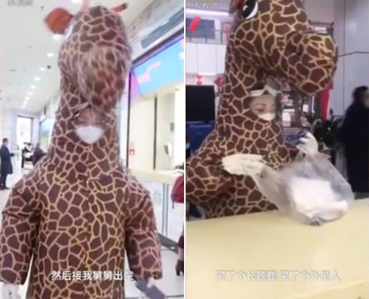 Китаянка облачилась в костюм жирафа, чтобы не заразиться коронавирусом