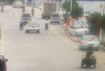 Китаец, не обнаружив «сбежавший» автомобиль, подал заявление об угоне транспортного средства (Видео)