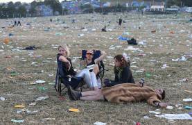 Самый грязный музыкальный фестиваль в мире Гластонбери - 2017 (Видео) 16