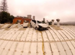 Чилийский автомобилист совершил невозможное и «припарковал» легковушку на крыше школы