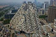 Пирамидальный дом построили в Китае (Видео) 4