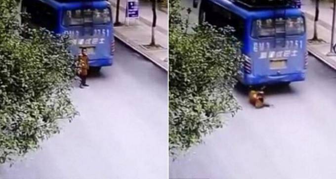 ШОК*! Китайский школьник чудом выжил, оказавшись под колесом автобуса. (Видео)