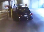 Безмозглый водитель, форсируя шлагбаум, упустил свой автомобиль - видео