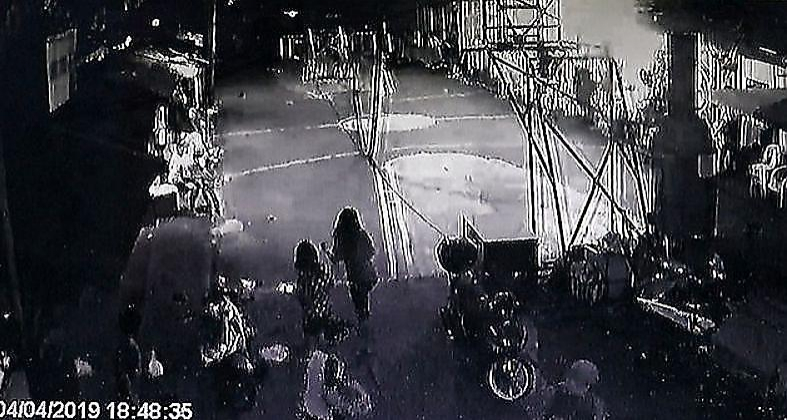 Взрыв прожекторов прервал баскетбольный матч на Филиппинах ▶
