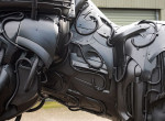 Британский скульптор создал «гориллу апокалипсиса» из отходов автомобильной промышленности 4