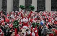Тысячи разнополых «Санта - Клаусов» вышли на улицы Вуллонгонга, Лондона и Нью - Йорка + зомби вечеринка в Австралии (Видео) 143
