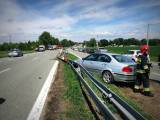 Дорогостоящее ДТП: автотрейлер с автомобилями KIA перевернулся на трассе в Польше (Видео) 14
