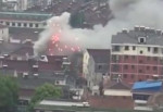 Пожар на складе пиротехники стал причиной крупномасштабного фейерверка в Китае (Видео)