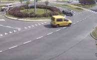 Автомобилист «пустил по кругу» легковушку на магистрали с круговым движением в Польше (Видео)