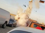 Полицейские объявили в розыск шутников, взорвавших автомобиль на переполненной стоянке ▶