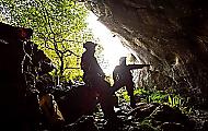 Четыре спелеолога оказались в ловушке в затопленной испанской пещере ▶ 1