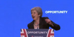 Британский премьер снова исполнила эпатажный танец (Видео)