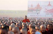 30000 монахов приняли участие в крупномасштабной акции «попрошайничества» в Мьянме 8