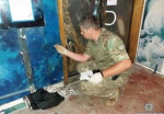 Боевик в балаклаве разнёс гранатой ночной клуб в Украине (Видео) 3