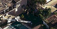 Сверхлёгкий самолёт упал на крышу жилого дома в Бразилии 2