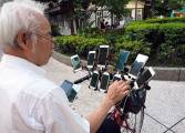 70-летний фанат Pokemon Gо проживает в Тайване (Видео) 3
