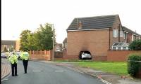 Британский автовладелец не заметил кирпичного дома на своём пути (Видео) 0