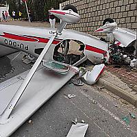 Прогулочный самолёт потерпел крушение на оживлённой магистрали в Бразилии 0